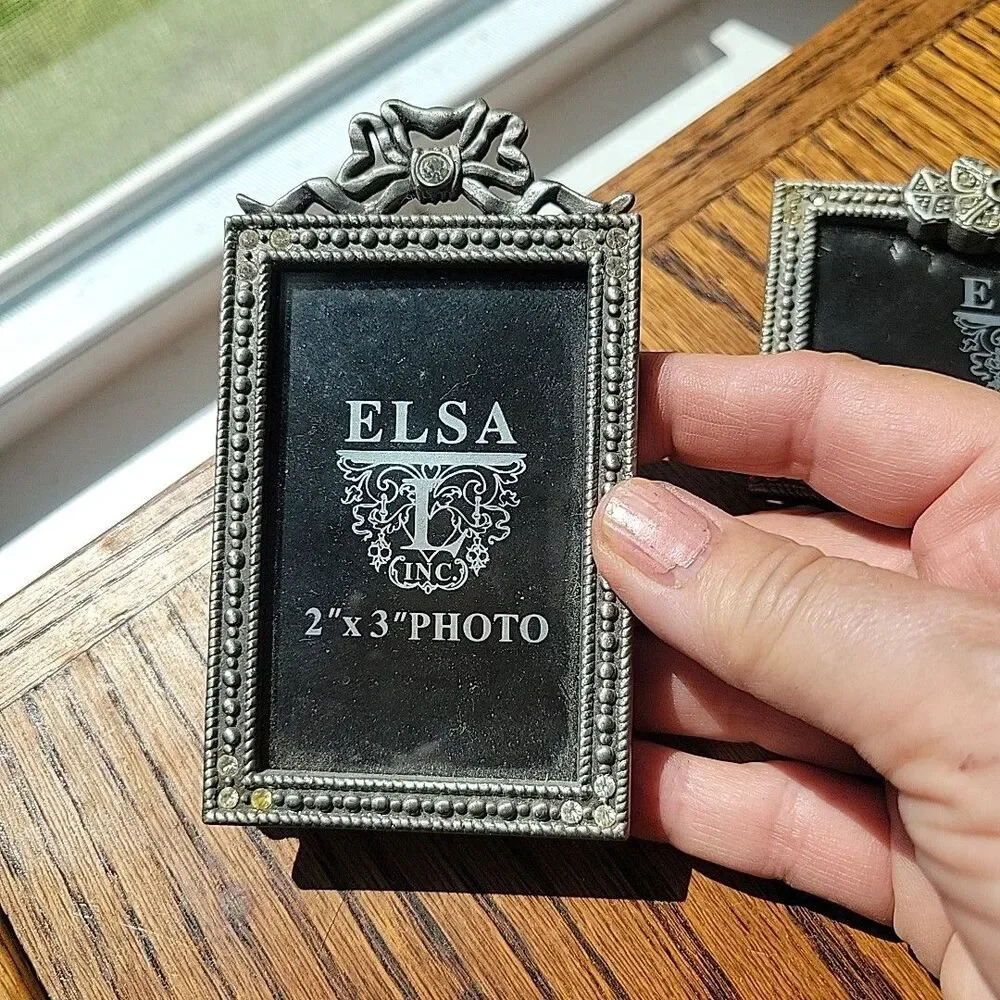 Vtg Pair Elsa Inc 2 x 3 photo frames Miniature Victorian Art Nouveau Bow Style